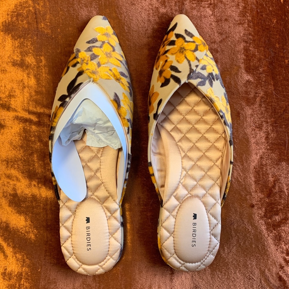 NWT Birdies Swan Flats